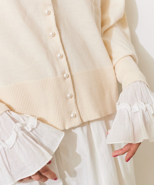 Libra Cue(リブラ キュー)の「パールボタンカーディガン(カーディガン/ボレロ・レディース・グレー/ブラック/アイボリー・FREE)」の11枚目の写真