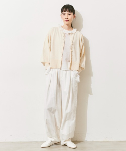 Libra Cue(リブラ キュー)の「パールボタンカーディガン(カーディガン/ボレロ・レディース・グレー/ブラック/アイボリー・FREE)」の4枚目の写真