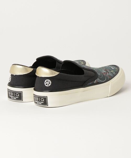 UBIQ（ユービック）の「UBIQ HOGGE THREE TIDES TATTOO (Kimen Chirashi) Designed by GANJI (BLACK)（スリッポン・メンズ・ブラック・23.0cm）」の2枚目の写真