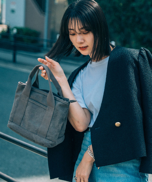 黒いジッパーポケット付きバッグ サイドポケット バッグ