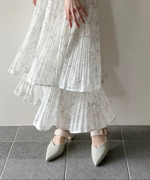 one wayザッカ（ワンウェイザッカ）の「ベルト付ポインテッドヒール（パンプス・レディース・ホワイト/ブラック/グリーン・SMALL/MEDIUM/LARGE/X-LARGE）」の19枚目の写真