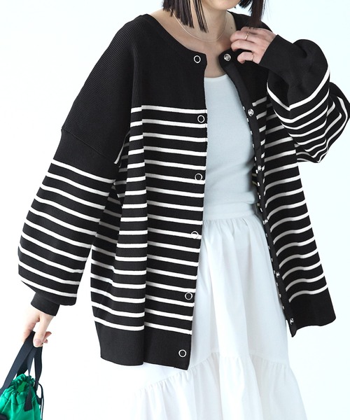 Chaco closet（チャコ クローゼット）の「片畦編みオーバーサイズクルーネックニットカーディガン（カーディガン/ボレロ・レディース・オレンジ系/ブラック系/ブラック/ネイビー系/オフホワイト・FREE）」の6枚目の写真