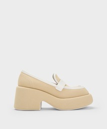 CHARLES & KEITH（チャールズ & キース）の「キャンバス コントラストトリムペニーローファー（ローファー）」