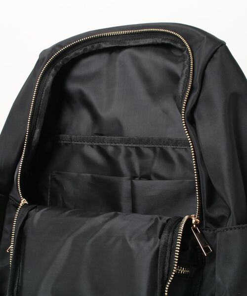 Chez toi(シェトワ)の「【WEB限定】9ポケットリュック(バックパック/リュック・レディース・グレー/ブラック/カーキ・FREE)」の7枚目の写真