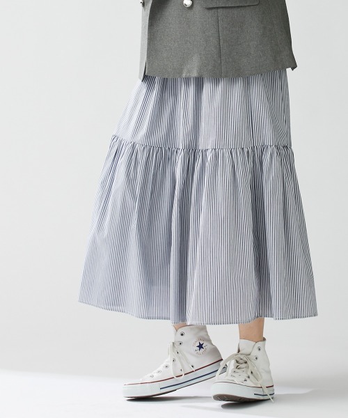 Le temps riche(ルタンリッシュ)の「ティアードロングスカート <Le temps riche>(スカート・レディース・ブルー/ストライプ・M/L/LL)」の2枚目の写真