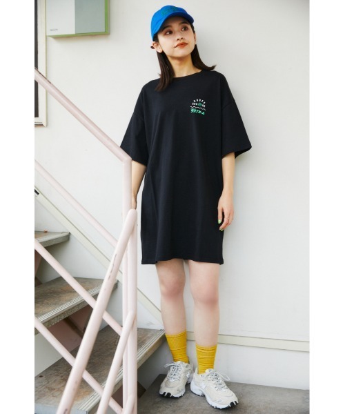 RODEO CROWNS WIDE BOWL（ロデオクラウンズワイドボウル）の「サウナボーイ S&R Ｔシャツワンピース（ワンピース・レディース・ブラック/ライトピンク/オフホワイト/ブルー・FREE）」の7枚目の写真