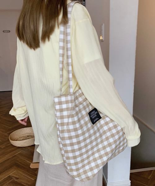 shopnikoniko(ショップニコニコ)の「ギンガムチェック ロゴキャンバストートバッグ(トートバッグ・レディース・レッド/グリーン/ベージュ/ブラック/ブルー・フリー)」の6枚目の写真