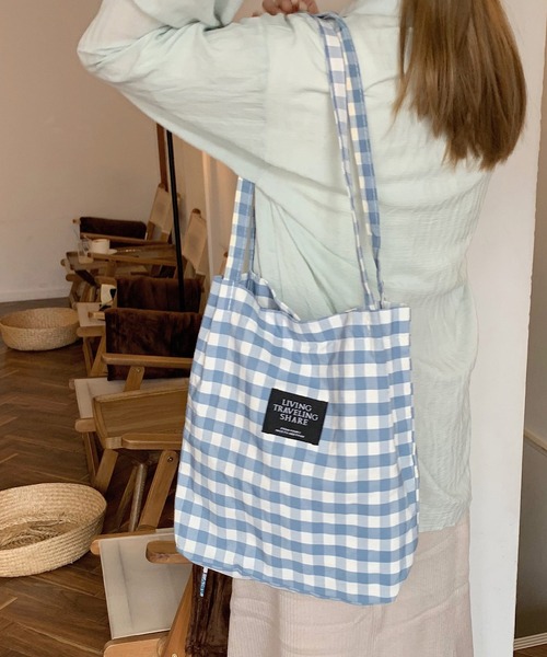 shopnikoniko(ショップニコニコ)の「ギンガムチェック ロゴキャンバストートバッグ(トートバッグ・レディース・レッド/グリーン/ベージュ/ブラック/ブルー・フリー)」の7枚目の写真