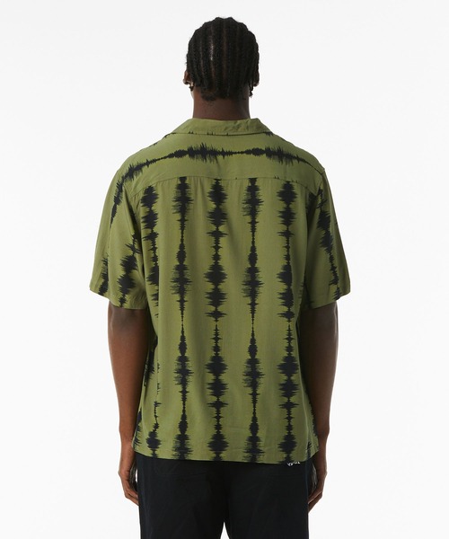 HUF（ハフ）の「SEISMOGRAM RESORT SHIRT / HUF シャツ（シャツ
