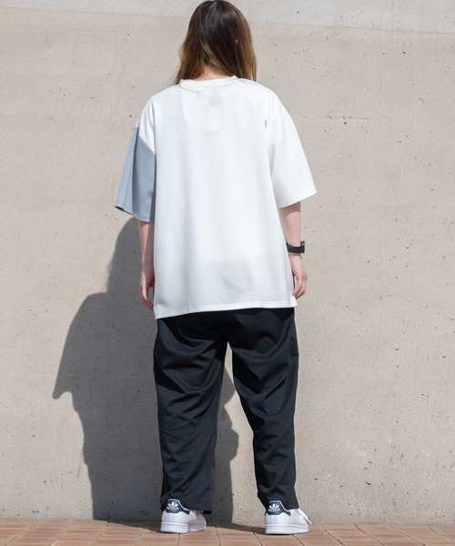 Naive magic(ナイーブマジック)の「【a】とろみポンチ ボディ切替 スリット BIG TEE(Tシャツ/カットソー・メンズ・ホワイト/グレイッシュベージュ/ブラック・MEDIUM/LARGE)」の12枚目の写真