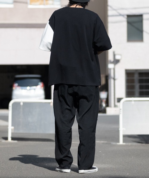 Naive magic(ナイーブマジック)の「【a】とろみポンチ ボディ切替 スリット BIG TEE(Tシャツ/カットソー・メンズ・ホワイト/グレイッシュベージュ/ブラック・MEDIUM/LARGE)」の7枚目の写真