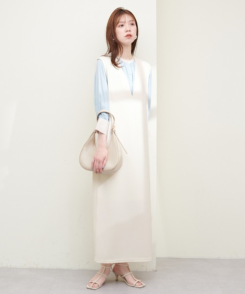 natural couture(ナチュラルクチュール)の「Vネックワンピース(ワンピース・レディース・アイボリー/グレイッシュベージュ/ブラック・FREE)」の6枚目の写真