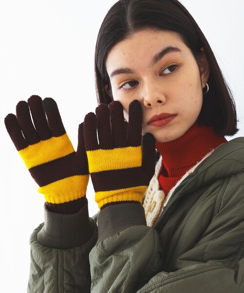 BEAMS BOY(ビームスボーイ)の「INFIELDER DESIGN × BEAMS BOY / ボーダー グローブ(手袋・レディース・ブラウン/レッド/ブルー・ONE SIZE)」の2枚目の写真