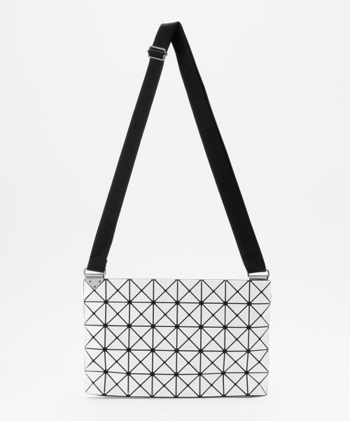 Ray BEAMS（レイビームス）の「●BAO BAO ISSEY MIYAKE /  "PRISM BASICS" ショルダーバッグ（ショルダーバッグ・レディース・ホワイト/ブラック・ONE SIZE）」の6枚目の写真