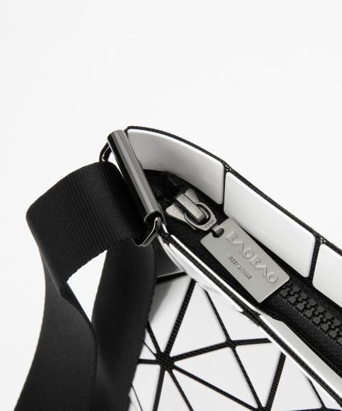 Ray BEAMS（レイビームス）の「●BAO BAO ISSEY MIYAKE /  "PRISM BASICS" ショルダーバッグ（ショルダーバッグ・レディース・ホワイト/ブラック・ONE SIZE）」の17枚目の写真