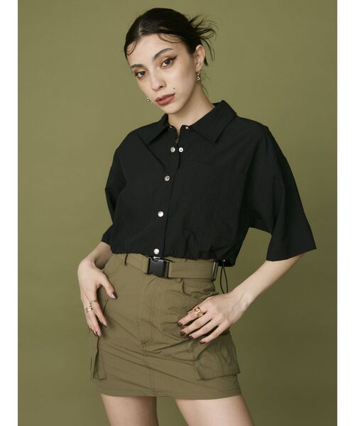 EVRIS（エヴリス）の「ベルトカーゴミニスカート（スカート・レディース・ブラック/カーキ・SMALL/MEDIUM）」の3枚目の写真