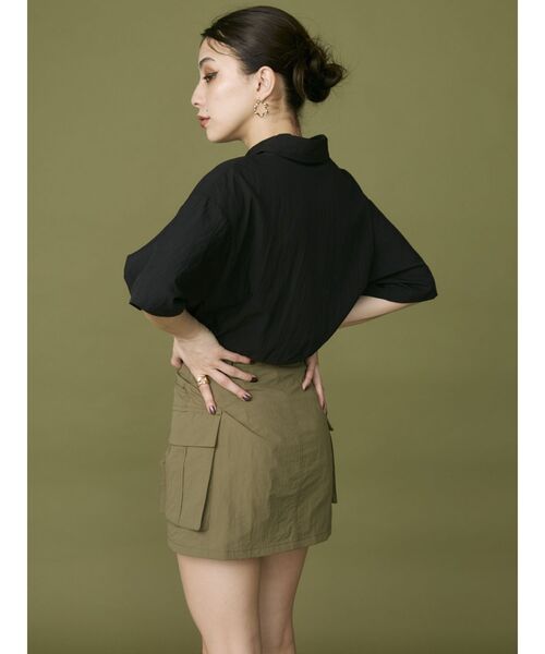 EVRIS（エヴリス）の「ベルトカーゴミニスカート（スカート・レディース・ブラック/カーキ・SMALL/MEDIUM）」の4枚目の写真