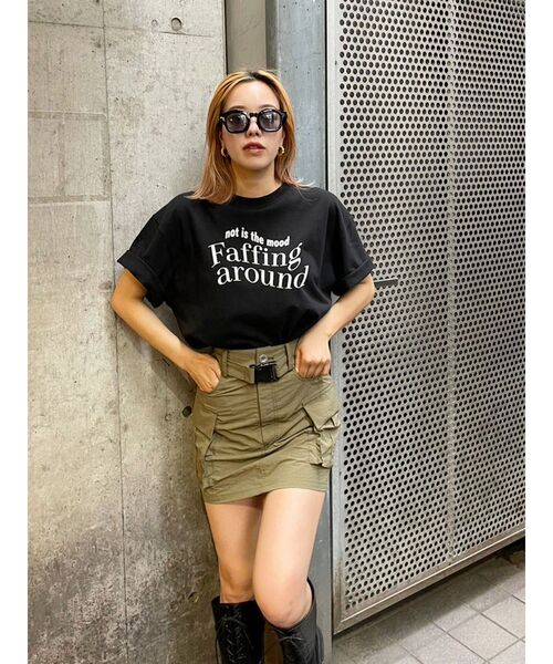 EVRIS（エヴリス）の「ベルトカーゴミニスカート（スカート・レディース・ブラック/カーキ・SMALL/MEDIUM）」の9枚目の写真