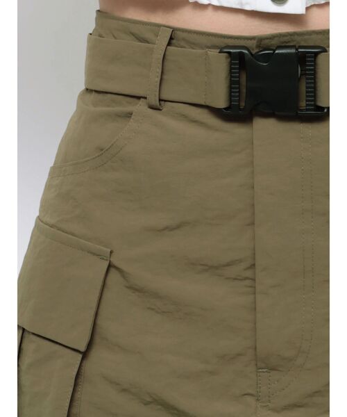 EVRIS（エヴリス）の「ベルトカーゴミニスカート（スカート・レディース・ブラック/カーキ・SMALL/MEDIUM）」の20枚目の写真