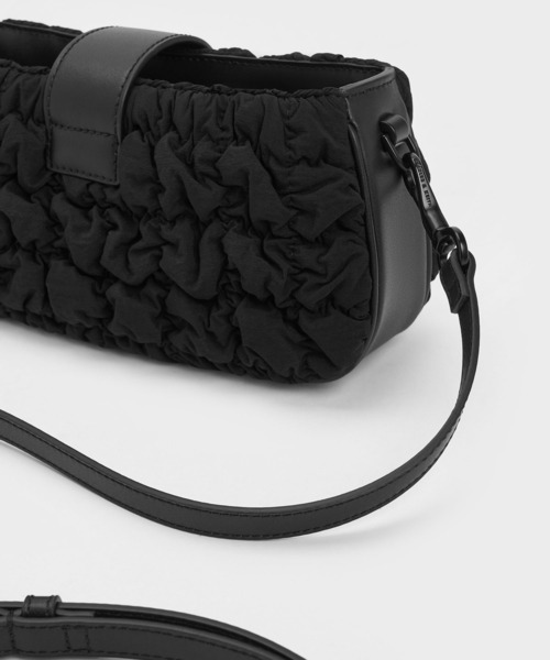 CHARLES & KEITH（チャールズ & キース）の「ルーシュドナイロン