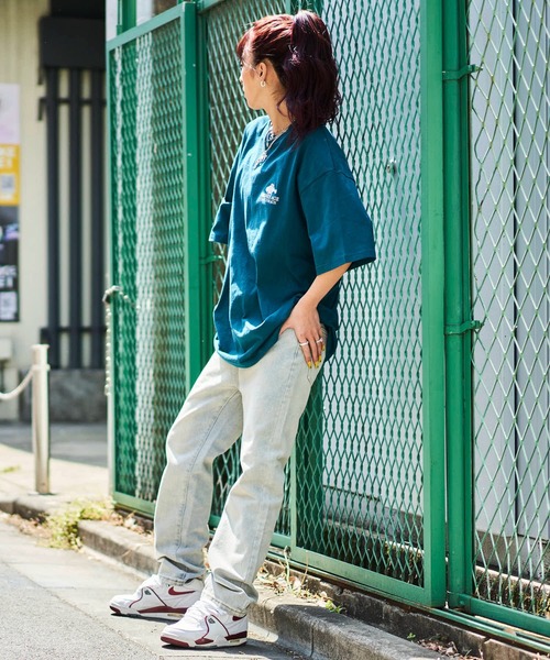 ADPOSION（アドポーション）の「ルーズシルエットデニムパンツ（デニムパンツ・メンズ・ライトブルー/ブラック/ブルー・LARGE/X-LARGE/MEDIUM/XX-LARGE）」の21枚目の写真