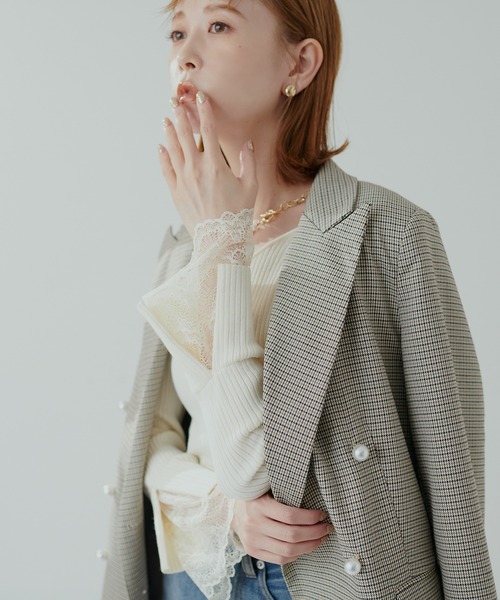 natural couture(ナチュラルクチュール)の「前後2WAY袖口レースリブニット(ニット/セーター・レディース・グレイッシュベージュ/オフホワイト/ブラック/ネイビー/ラベンダー/オレンジ・FREE)」の9枚目の写真