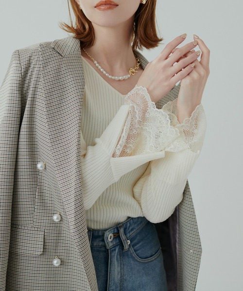 natural couture(ナチュラルクチュール)の「前後2WAY袖口レースリブニット(ニット/セーター・レディース・グレイッシュベージュ/オフホワイト/ブラック/ネイビー/ラベンダー/オレンジ・FREE)」の8枚目の写真