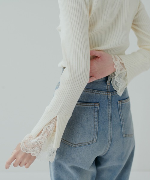 natural couture(ナチュラルクチュール)の「前後2WAY袖口レースリブニット(ニット/セーター・レディース・グレイッシュベージュ/オフホワイト/ブラック/ネイビー/ラベンダー/オレンジ・FREE)」の7枚目の写真