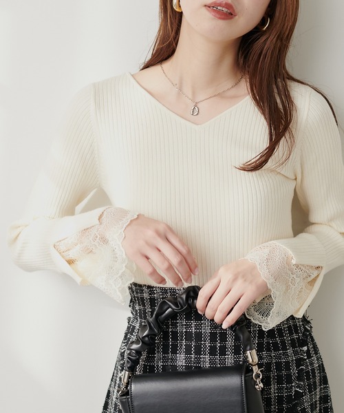 新品未使用タグ付き　JUSGLITTY 前後2WAY袖レースニット　白 JUSGLITTY（ジャスグリッティー）の「前後2WAY袖レース