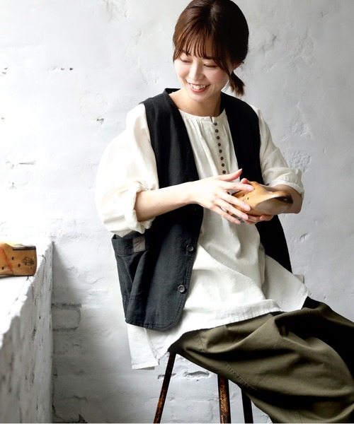 soulberry（ソウルベリー）の「靴みがきのマルコのお仕事ベスト（ベスト・レディース・ブラック・L/4L/LL/3L/M）」の5枚目の写真