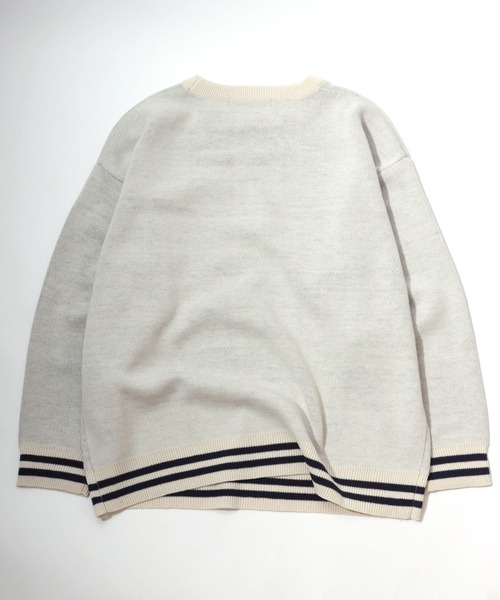 Disney(ディズニー)の「Disney(ディズニー)キャラクタージャガード編みニットセーター/ミッキーマウス・ミニーマウス・ドナルドダック・チップとデール(ニット/セーター・レディース・グレー/ネイビー/アイボリー/マスタード・L/M)」の5枚目の写真