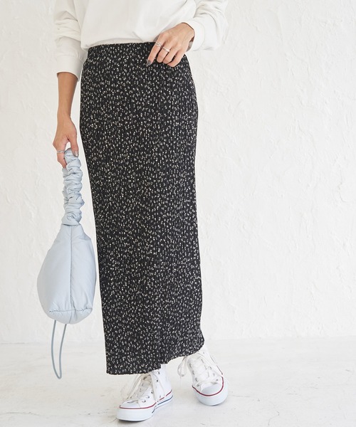 ROPE' PICNIC（ロペピクニック）の「アソートプリーツスカート（スカート・レディース・チャコールグレー/ブルー/ブラック/オフホワイト・40/38）」の6枚目の写真