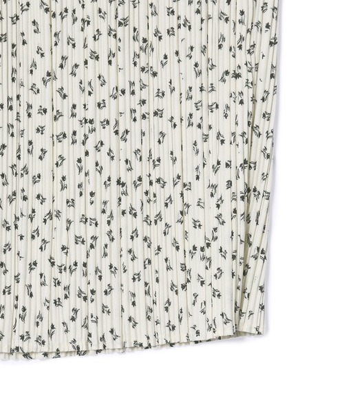 ROPE' PICNIC（ロペピクニック）の「アソートプリーツスカート（スカート・レディース・チャコールグレー/ブルー/ブラック/オフホワイト・40/38）」の22枚目の写真