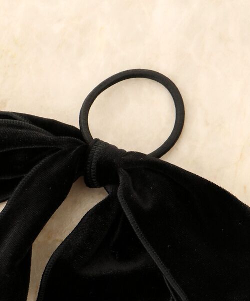 MAJESTIC LEGON(マジェスティックレゴン)の「ベロアリボンゴム(ヘアゴム・レディース・ブラック・FREE)」の4枚目の写真