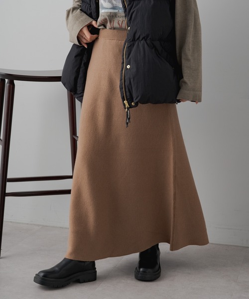 PUAL CE CIN（ピュアルセシン）の「フレアニットスカート（スカート・レディース・ブラック/ベージュ/グレー・FREE）」の3枚目の写真