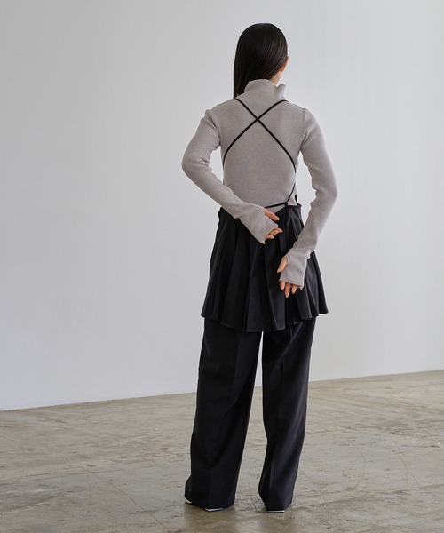 Abor（アボア）の「【Abor】エプロンプリーツミニドレス（ワンピース・レディース・ブラック/カーキ・FREE）」の4枚目の写真