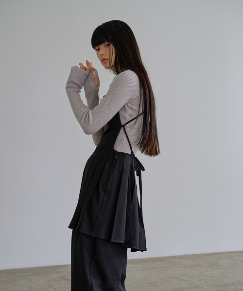 Abor（アボア）の「【Abor】エプロンプリーツミニドレス（ワンピース・レディース・ブラック/カーキ・FREE）」の10枚目の写真