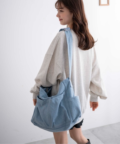 WEGO（ウィゴー）の「WEGO/立体ポケットキャンバスショルダー（ショルダーバッグ・レディース・ブラック/ナチュラル/ダークグレー/ライトインディゴブルー・FREE）」の4枚目の写真