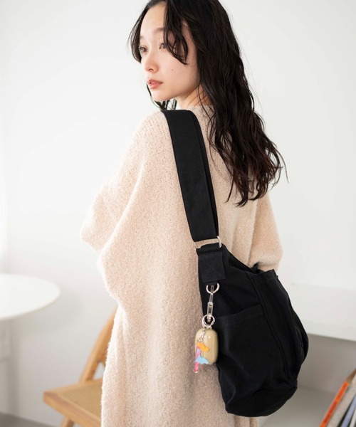 WEGO（ウィゴー）の「WEGO/立体ポケットキャンバスショルダー（ショルダーバッグ・レディース・ブラック/ナチュラル/ダークグレー/ライトインディゴブルー・FREE）」の7枚目の写真