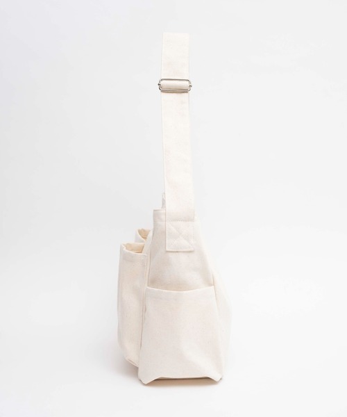 WEGO（ウィゴー）の「WEGO/立体ポケットキャンバスショルダー（ショルダーバッグ・レディース・ブラック/ナチュラル/ダークグレー/ライトインディゴブルー・FREE）」の19枚目の写真