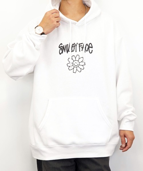 SMILEY FACE（スマイリーフェイス）の「【GROOVY STORE】SMILEY FACE オーバーサイズ別注スウェットパーカー裏起毛（パーカー・メンズ・ロイヤルブルー/ホワイト/ブラック・M/L/LL）」の7枚目の写真