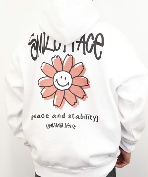 SMILEY FACE（スマイリーフェイス）の「【GROOVY STORE】SMILEY FACE オーバーサイズ別注スウェットパーカー裏起毛（パーカー・メンズ・ロイヤルブルー/ホワイト/ブラック・M/L/LL）」の10枚目の写真