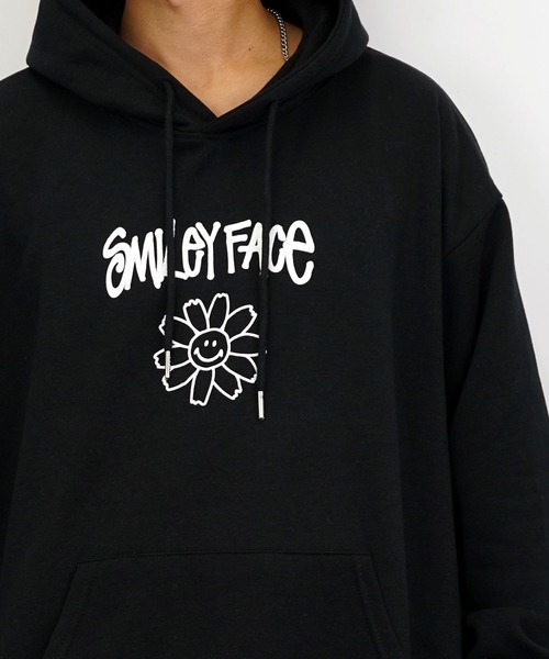 SMILEY FACE（スマイリーフェイス）の「【GROOVY STORE】SMILEY FACE オーバーサイズ別注スウェットパーカー裏起毛（パーカー・メンズ・ロイヤルブルー/ホワイト/ブラック・M/L/LL）」の14枚目の写真