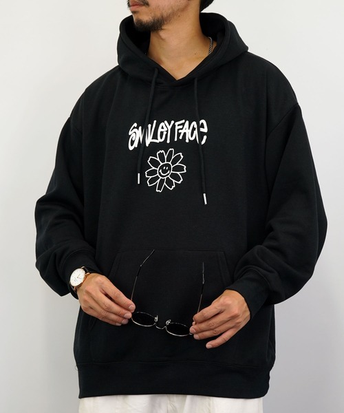 SMILEY FACE（スマイリーフェイス）の「【GROOVY STORE】SMILEY FACE オーバーサイズ別注スウェットパーカー裏起毛（パーカー・メンズ・ロイヤルブルー/ホワイト/ブラック・M/L/LL）」の17枚目の写真