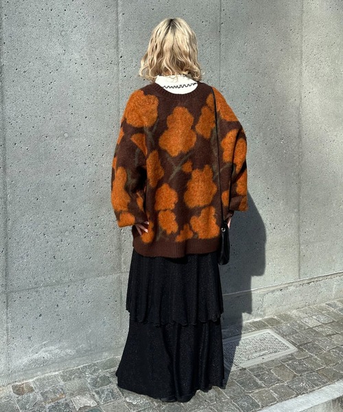 CIAOPANIC(チャオパニック)の「フラワージャガード起毛ニットカーディガン(カーディガン/ボレロ・レディース・アイボリー/ブラック/ブラウン・FREE)」の22枚目の写真