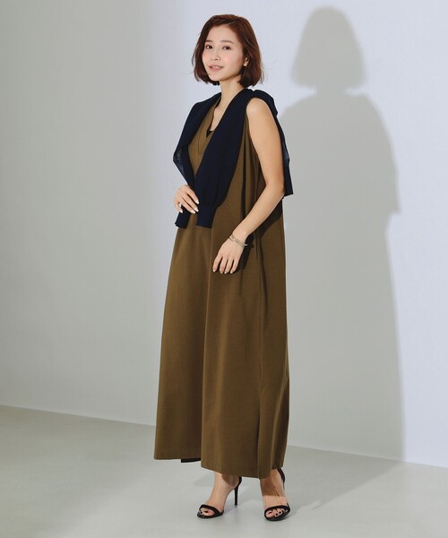 B:MING by BEAMS（ビーミングバイビームス）の「B:MING by BEAMS / Vネック マキシ ワンピース（ワンピース・レディース・ブルー系その他2/ブラック/カーキ・SMALL/MEDIUM）」の18枚目の写真