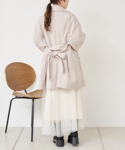Chico(チコ)の「スタンドミドル丈コート(チェスターコート・レディース・グレイッシュベージュ/アイボリー・FREE)」の14枚目の写真
