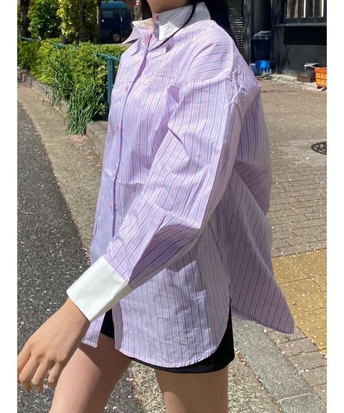 EMODA（エモダ）の「バックルベルト2トーンシャツ（シャツ/ブラウス・レディース・ホワイト/ブラック/ピンク/ブルー・FREE）」の21枚目の写真