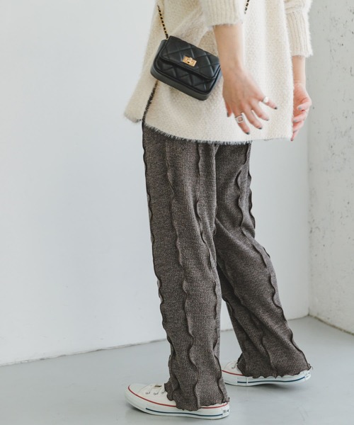 ITEMS URBANRESEARCH(アイテムズ アーバンリサーチ)の「ウラキモウメローリブパンツ(その他パンツ・レディース・ブラック/ブラウン・FREE)」の9枚目の写真