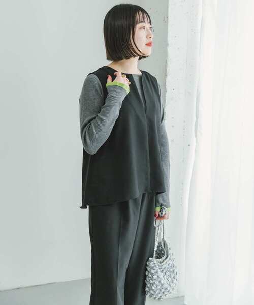 ITEMS URBANRESEARCH(アイテムズ アーバンリサーチ)の「フレアトップス×イージーパンツセット(パンツドレス・レディース・ライトベージュ/ブラック・FREE)」の20枚目の写真